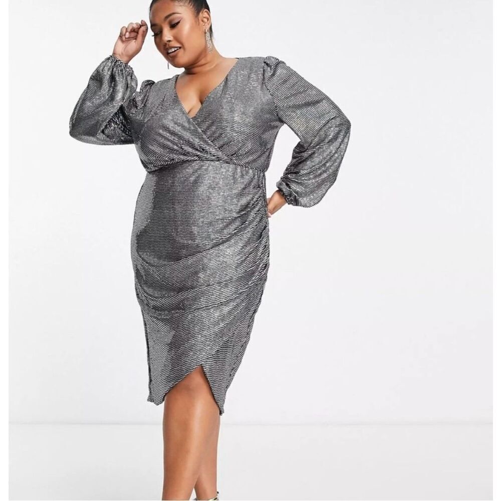 NEW Lovedrobe Luxe‎ Mirror Disc Wrap MIDI Dress Multi Sequin size 22 Silver